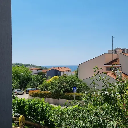 Apartman Paradiso Arx I *