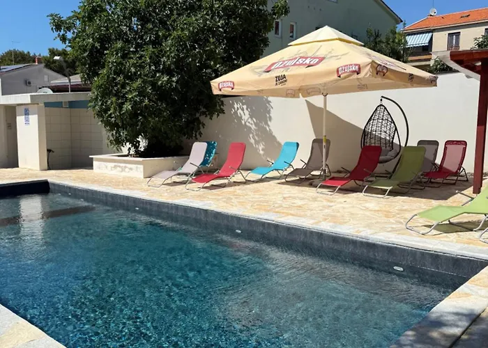 Apartment Paradiso Arx I *