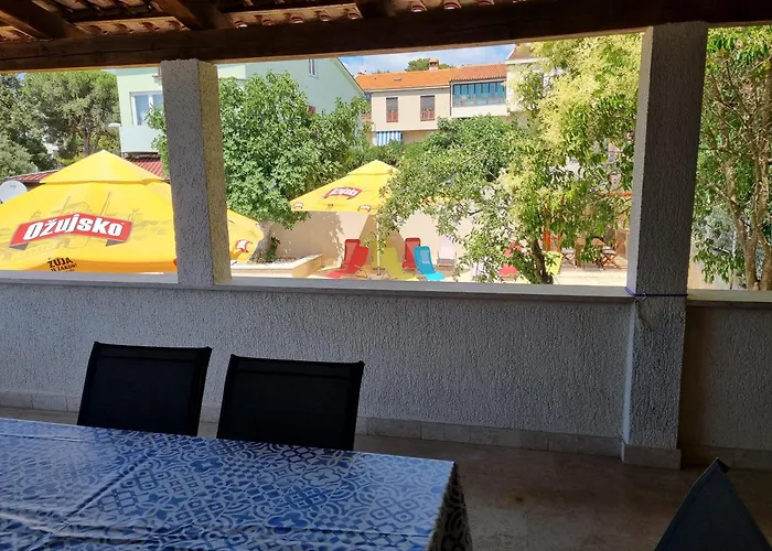 Appartement Paradiso Arx I *